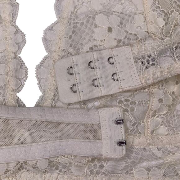 Free People Galloon Lace Halter Cream Bralette Size M - Picture 12 of 14